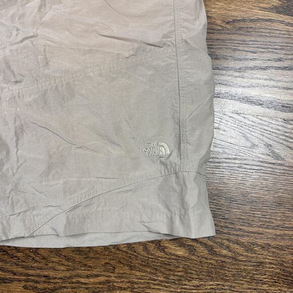 The North Face Shorts Mens XL Khaki Hiking Lightweight Zip Pocket Stow Pocket - Picture 4 of 10
